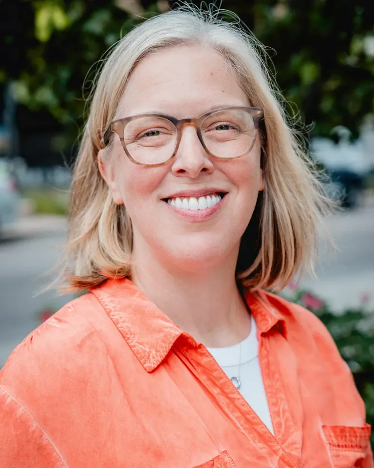 Photo of Sarah Barbour